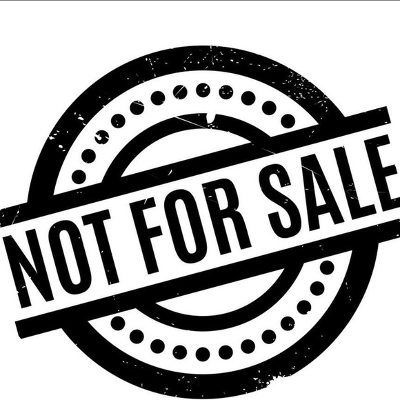 Gucci Handbags - SOLD Gucci Vintage Black Bi-Fold Unisex Wallet